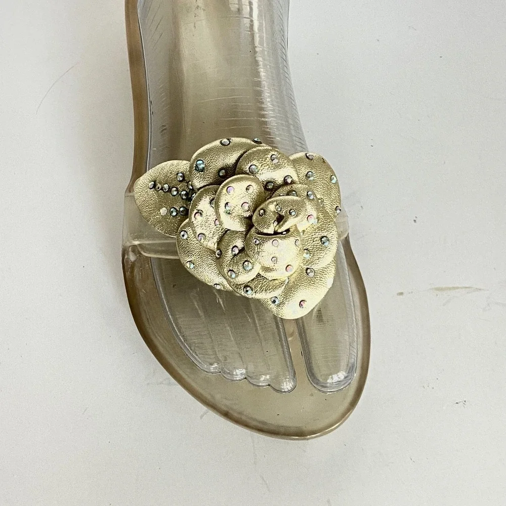 Stuart Weitzman Gold Rhinestone Flower Bloom Jelly Sandals Clear Thong Slides 7